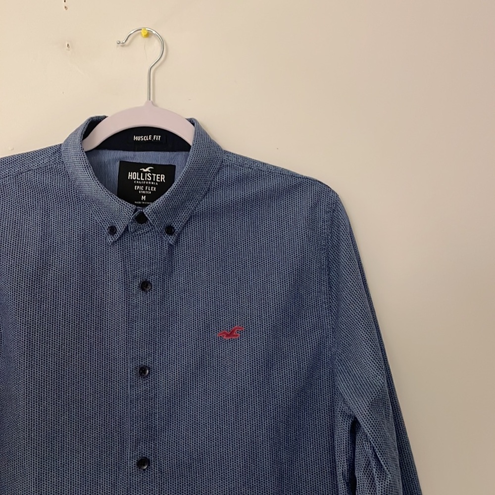 Hollister Button Down Shirt Medium .